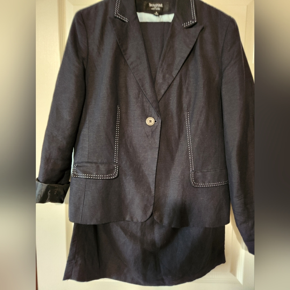 SALE- Signature by Larry Levine, 3 piece woman's suit, 14, EUC, navy blue, linen
